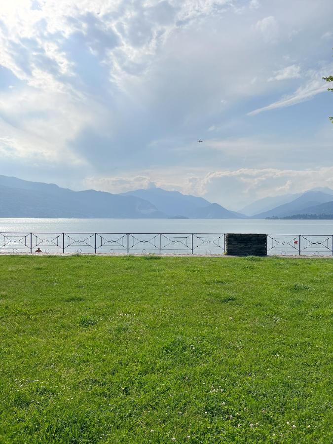 Hotel La Dama Del Porto Laveno-Mombello Exteriér fotografie